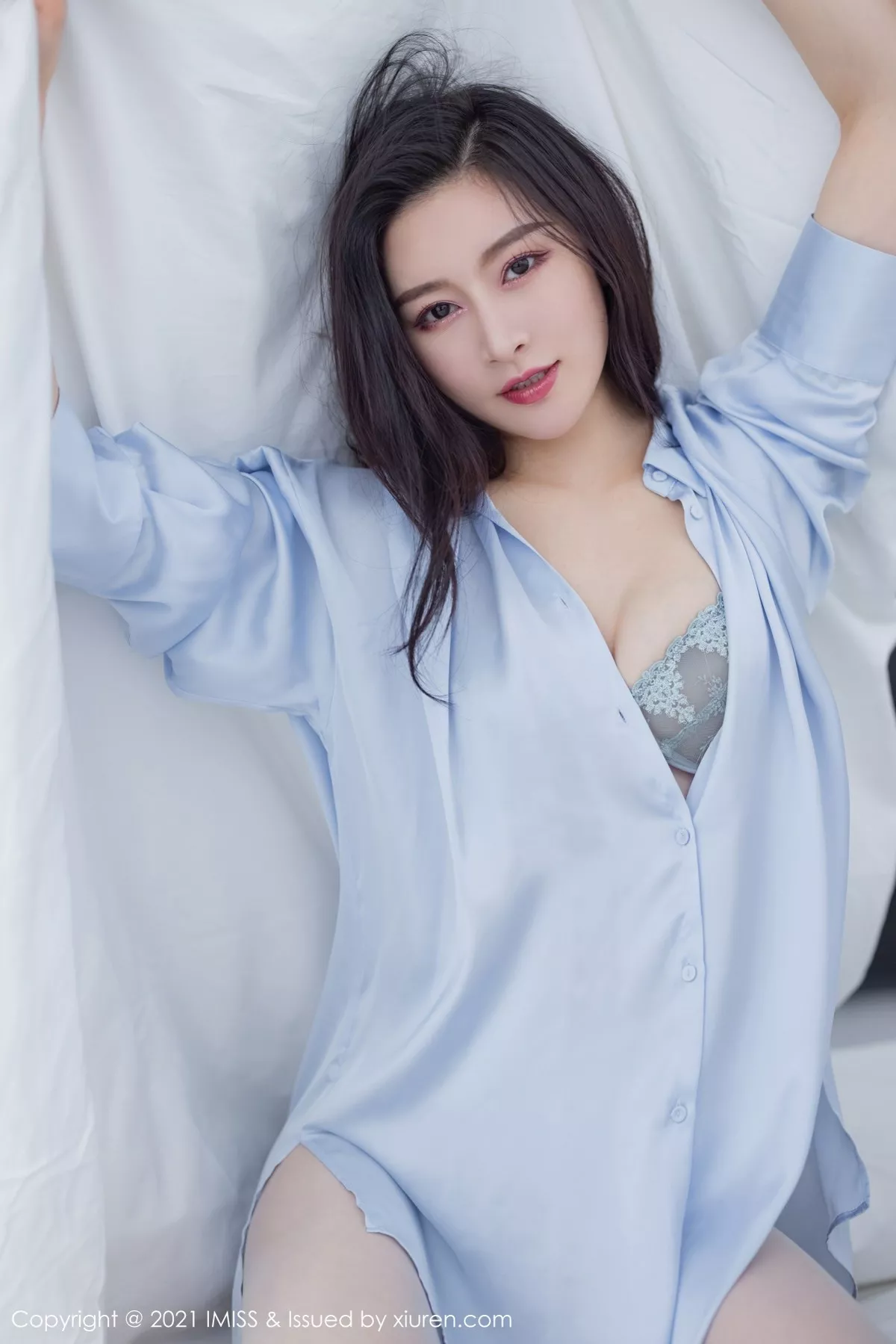 秀人集.com_[IMISS爱蜜社]Vol.614_气质美女Vanessa女友视角主题大号衬衫配性感内衣诱惑写真52P