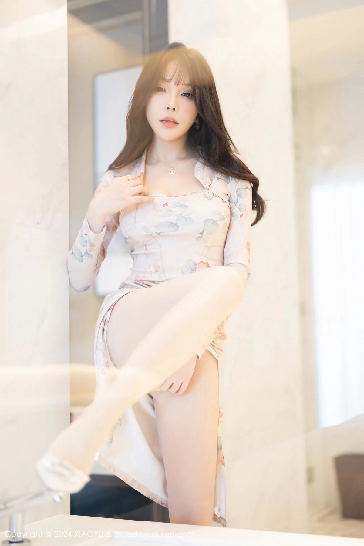 Xrmnw.Com[XiaoYu画语界]Vol.1199_模特徐莉芝Booty性感图案旗袍+浅灰情趣服饰秀曼妙身姿诱惑写真90P