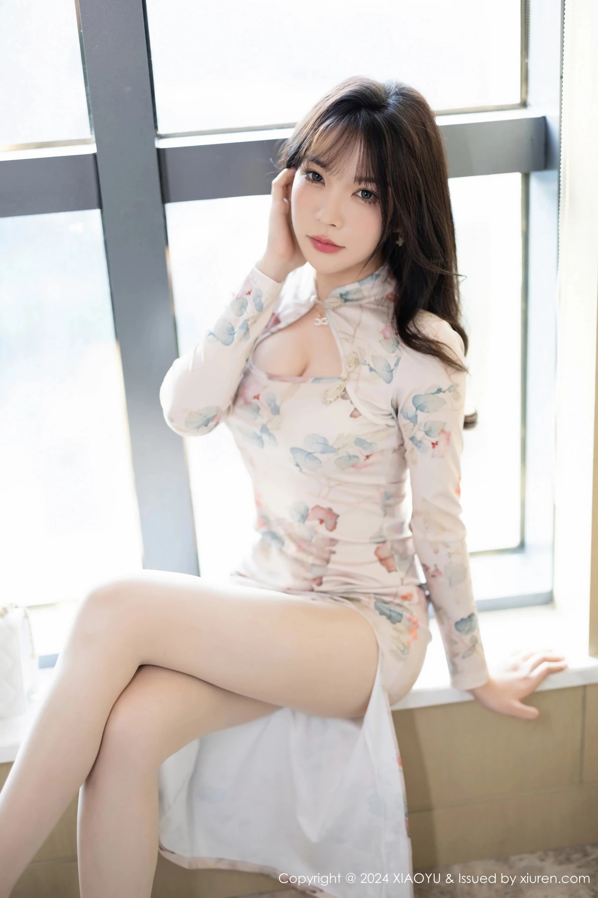 Xrmnw.Com[XiaoYu画语界]Vol.1199_模特徐莉芝Booty性感图案旗袍+浅灰情趣服饰秀曼妙身姿诱惑写真90P