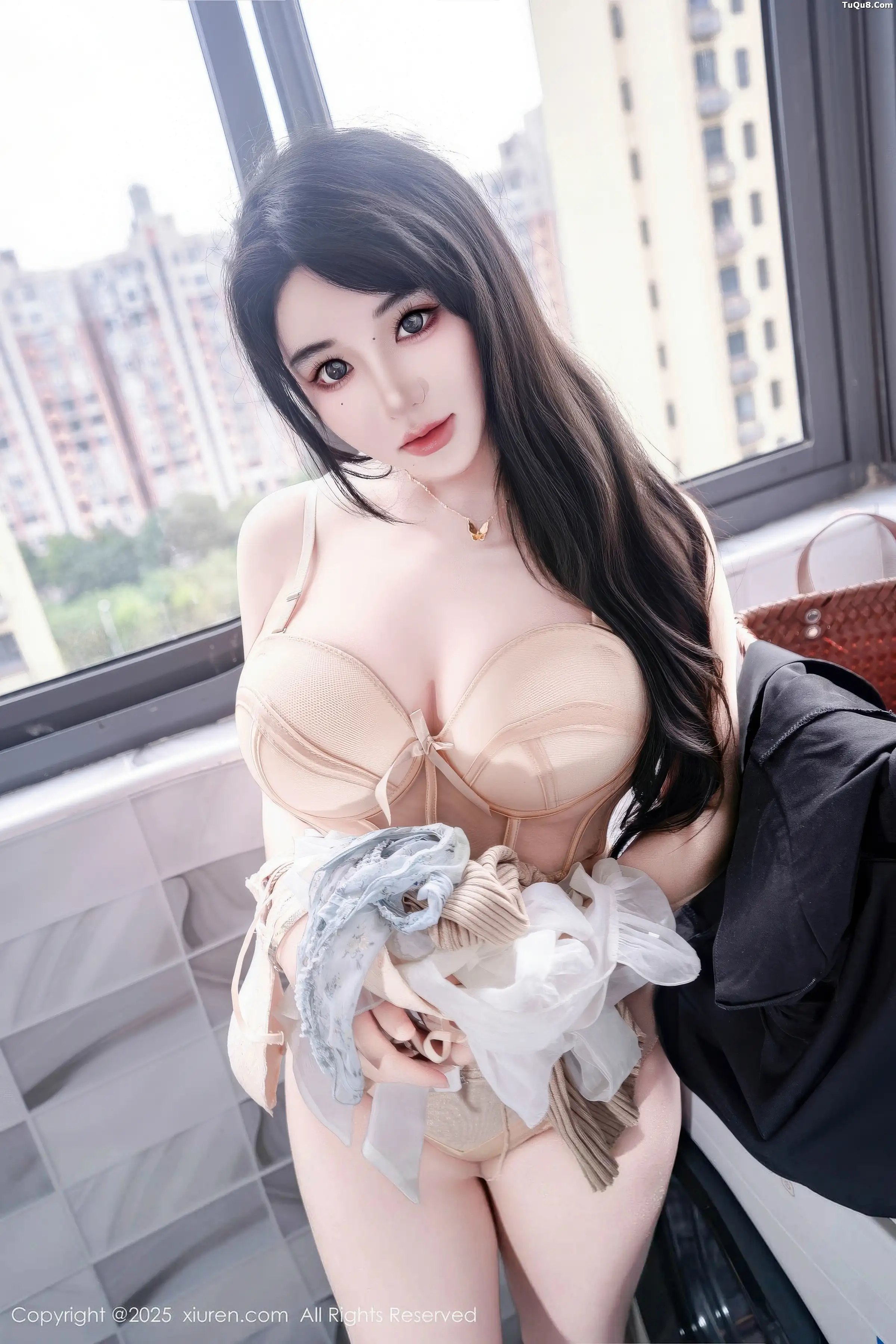 Xrmnw.Vip_汐汐爱吃草莓_写真